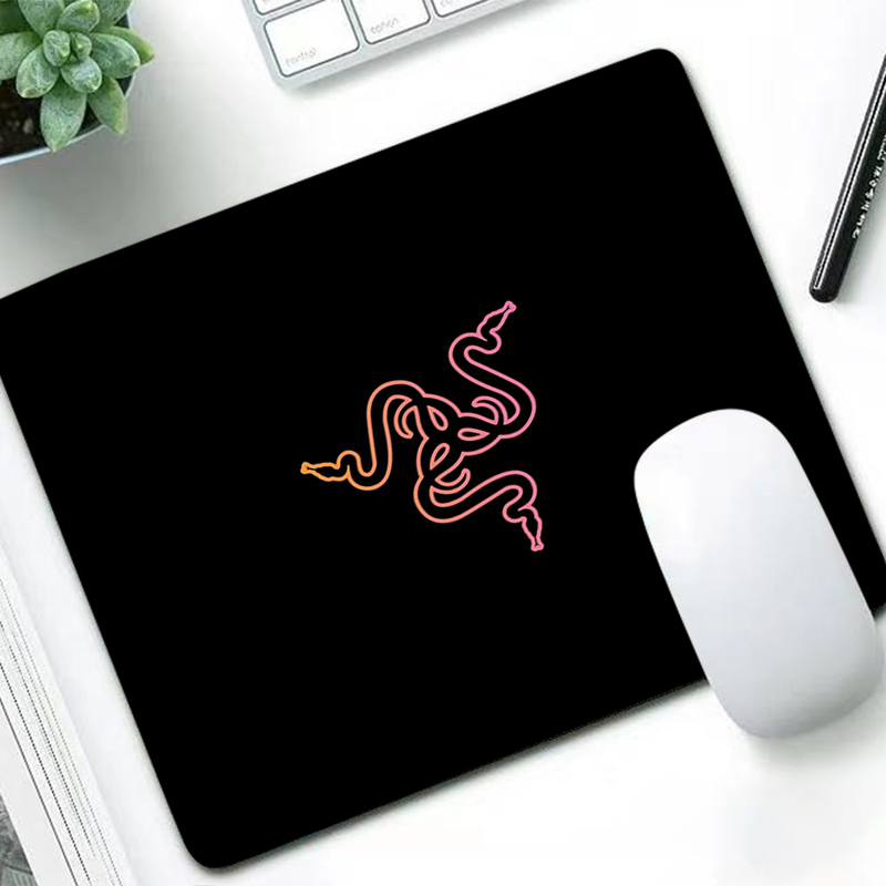 Razer 高級マウスパッド アニメ ゲーマー デスクマット - Pc Gaming Sultan のレビューと価格